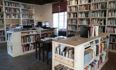 ARLES SE LIVRE Au Centre de Recherche et de Documentation du musée
