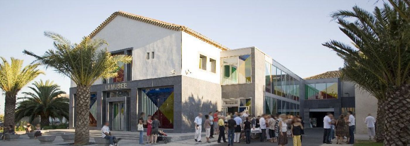 Musée Régional d'Art Contemporain Languedoc-Roussillon - MRAC  (Image 1)>