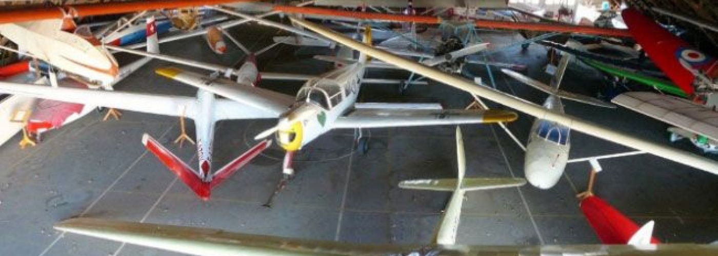 Musée de l'Aviation Légère de la Montagne Noire  (Image 1)>