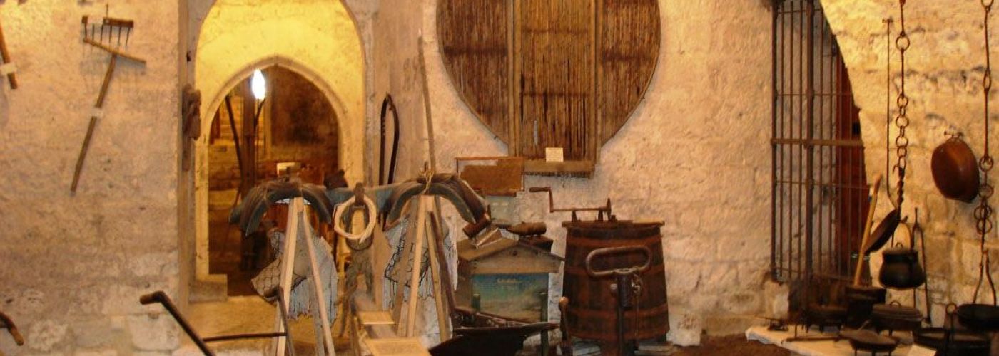 Musée de l'Abbaye de Saint-Maurin  (Image 1)>