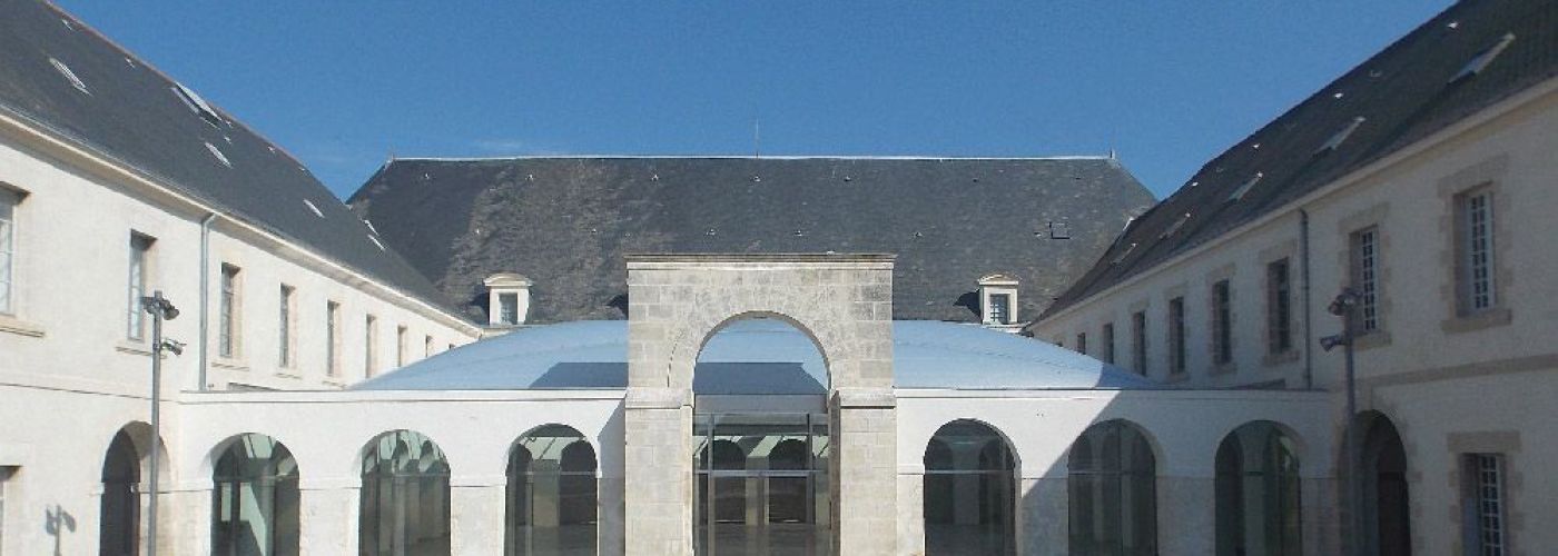 Musée de l'Abbaye Sainte-Croix MASC  (Image 1)>