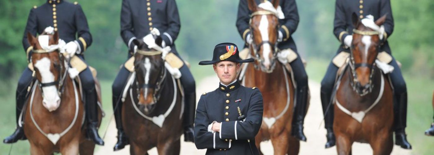 Cadre Noir de Saumur École Nationale d'Équitation  (Image 1)>