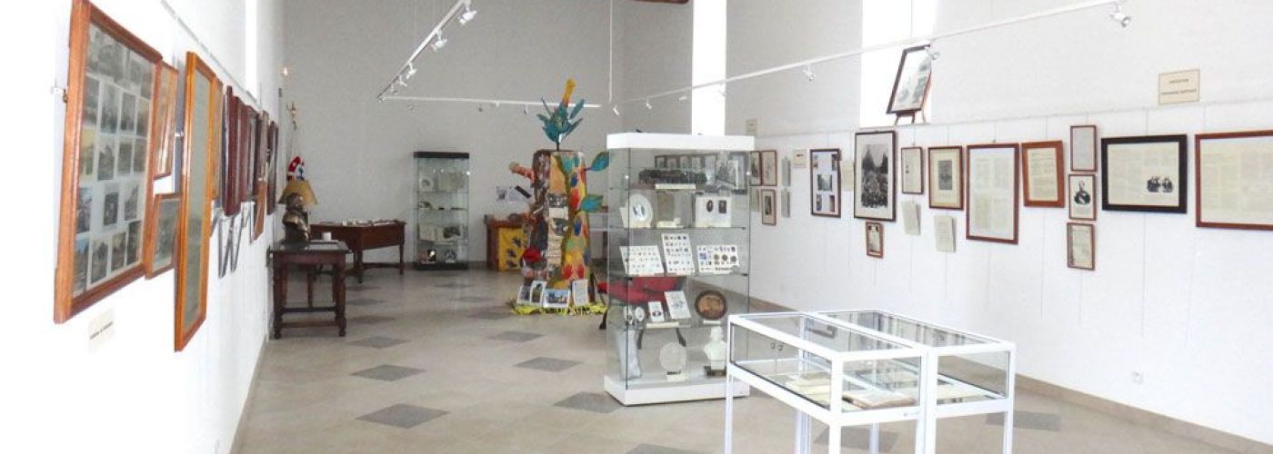 Musée d'Histoire et de Culture des Sourds  (Image 1)>