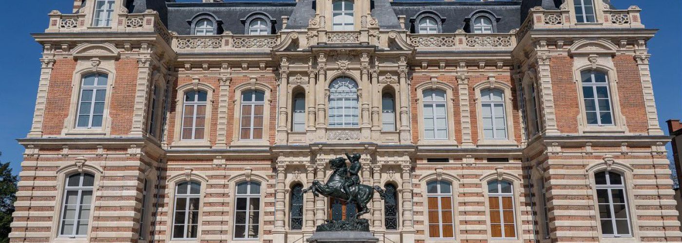 Musée du vin de Champagne et d'Archéologie régionale d'Epernay  (Image 1)>