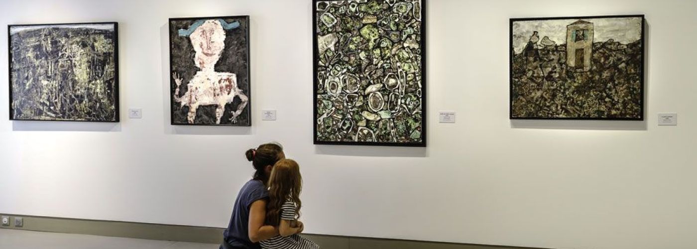 LE DOYENNÉ Espace d'Art Moderne et Contemporain  (Image 2)>