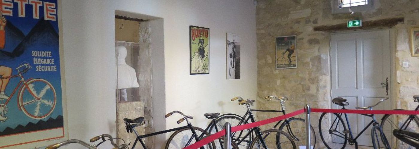 Musée Comtadin du Cycle  (Image 1)>