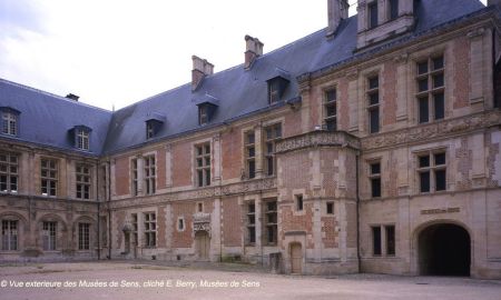 Musées de Sens, Sens