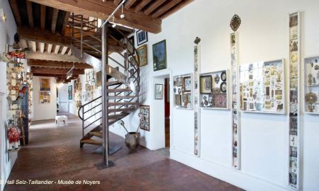 Musée des Arts Naïfs et Populaires, Noyers-sur-Serein