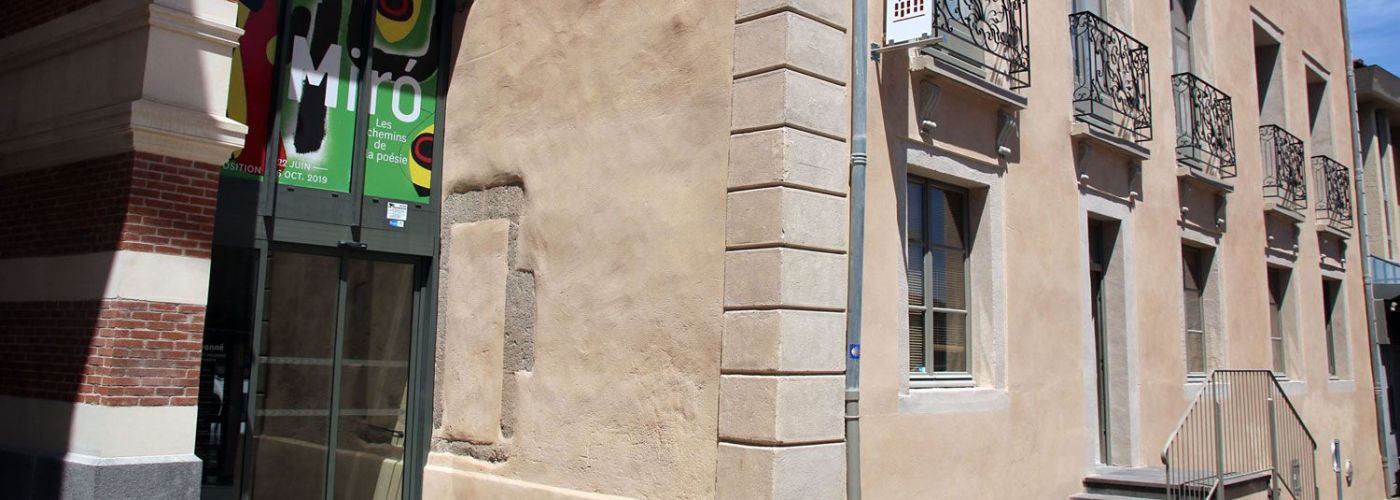 LE DOYENNÉ Espace d'Art Moderne et Contemporain >